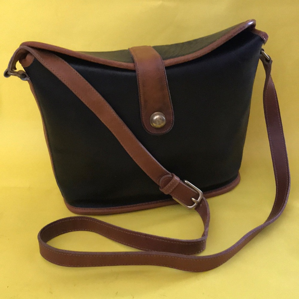 Vintage black/orange Coach all leather bag